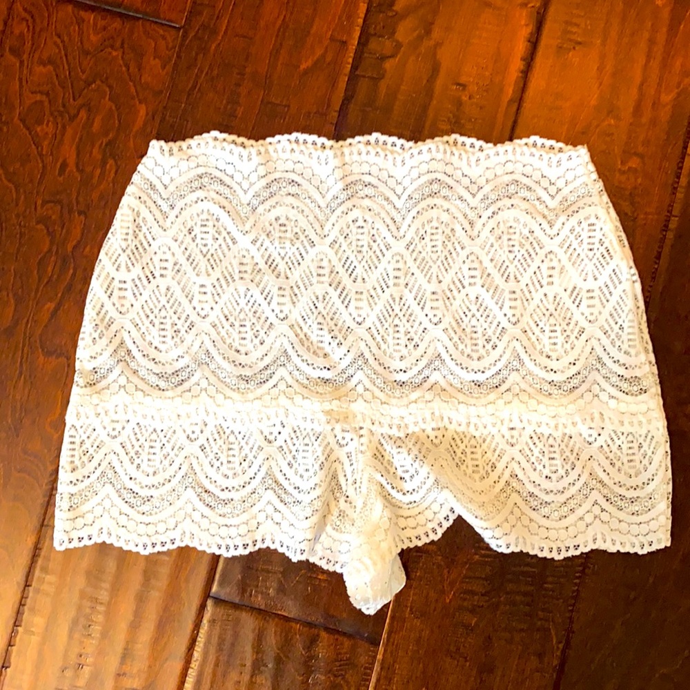 🆕 Free People | NWOT! White Lace Cheeky Boy Short
